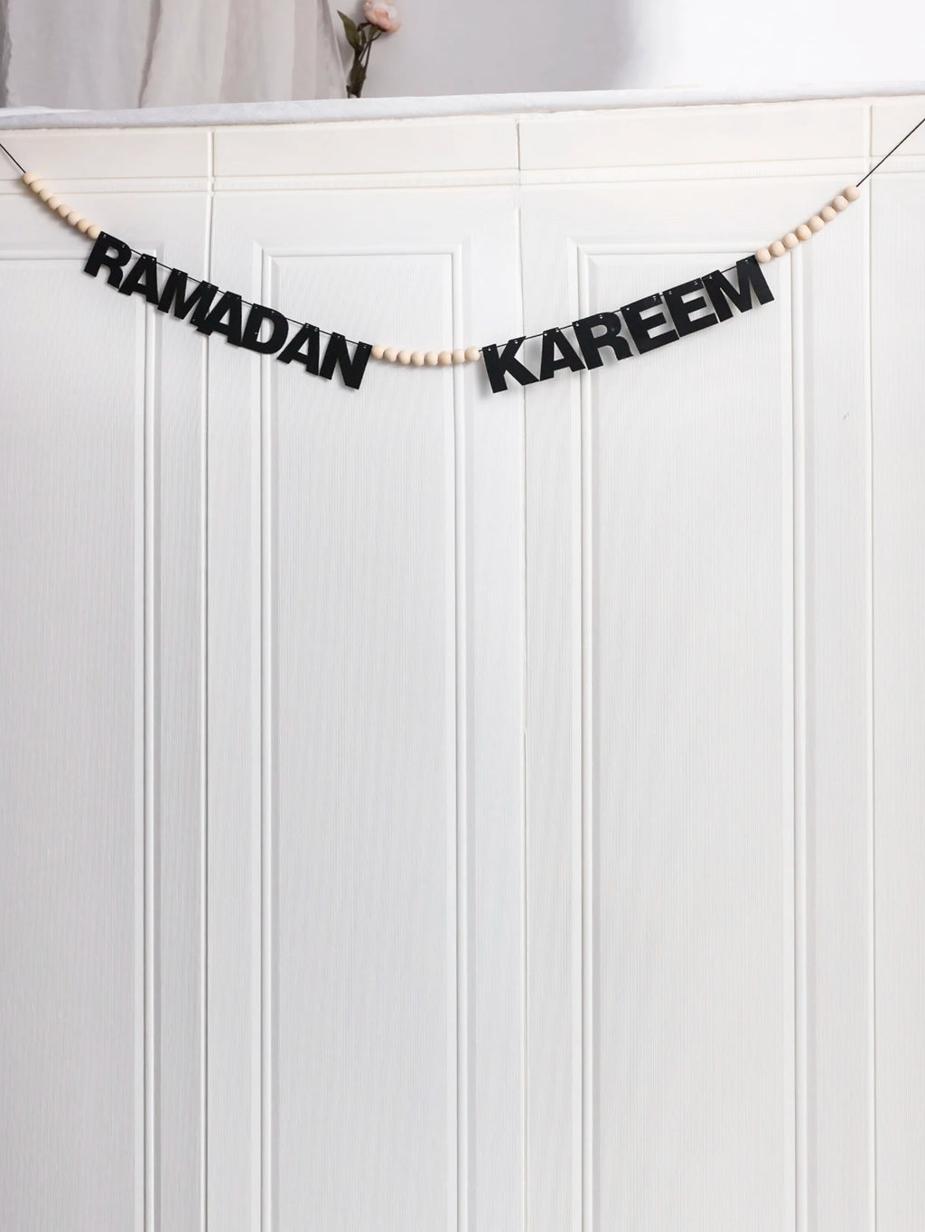 Ramadan Kareem Mubarak Banner Decor Black Felt Letters Garland with Wooden Beads Islamic Eid Festival Wall Hanging Ornament Gift