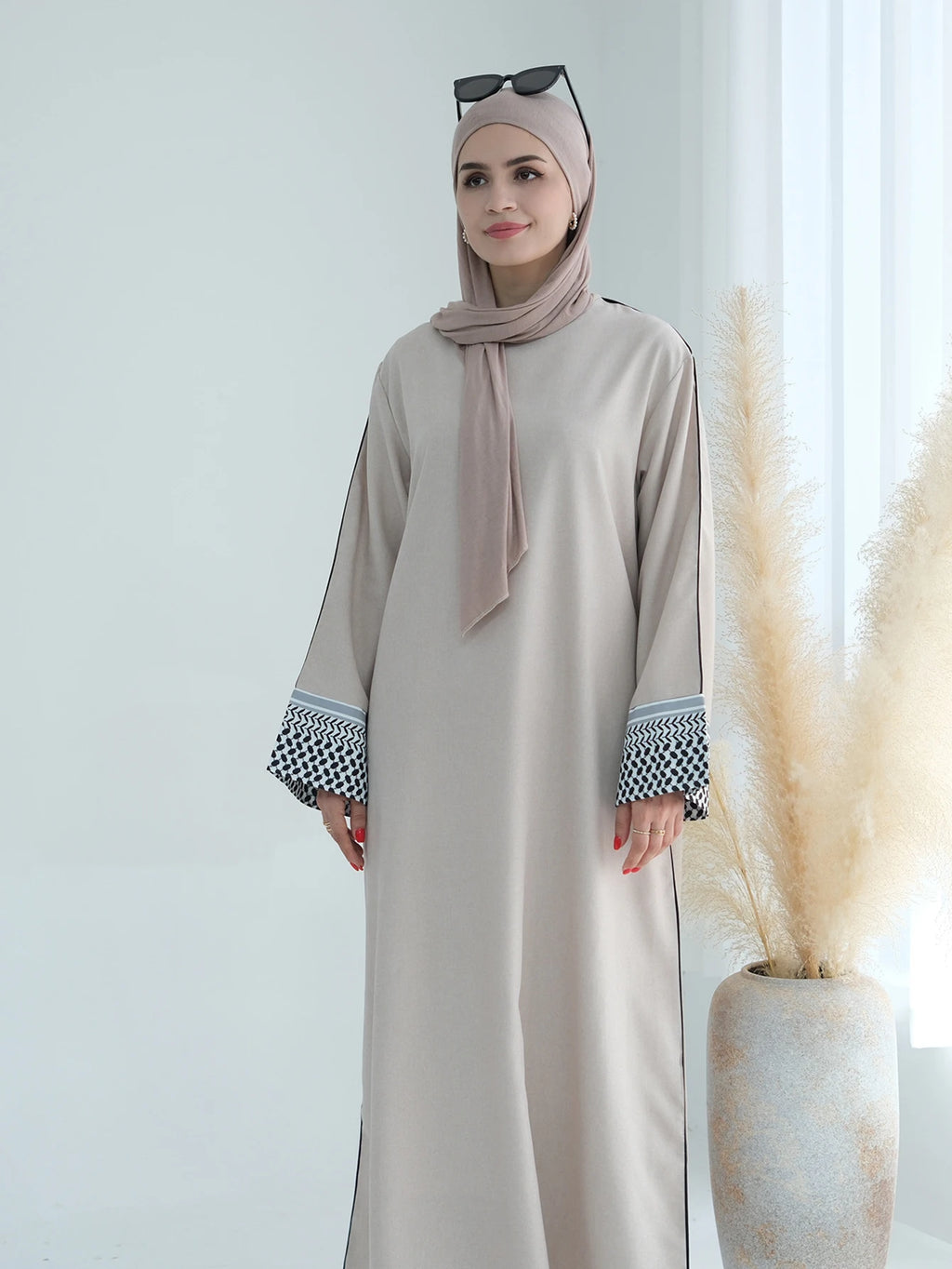 2025 Elegant Muslim Abaya Cardigan – Dubai Luxury Eid Kaftan for Women