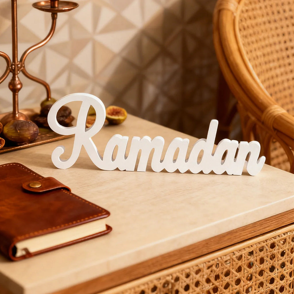 1PC, a creative and simple white snowflake board material mubarak and Ramada letter decorative item