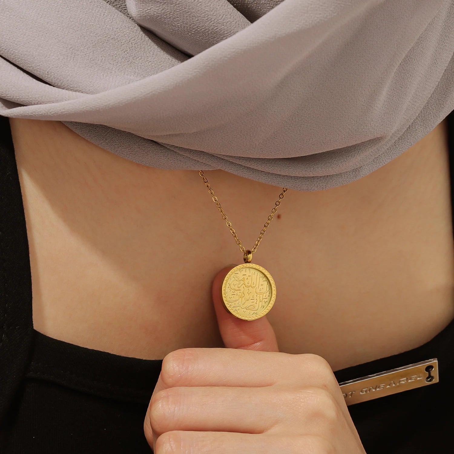 Patience Token Calligraphy Arabic Necklace Stainless Steel Custom Jewelry Pendant for Women and Men Muslim Ramadan Memorial Gift