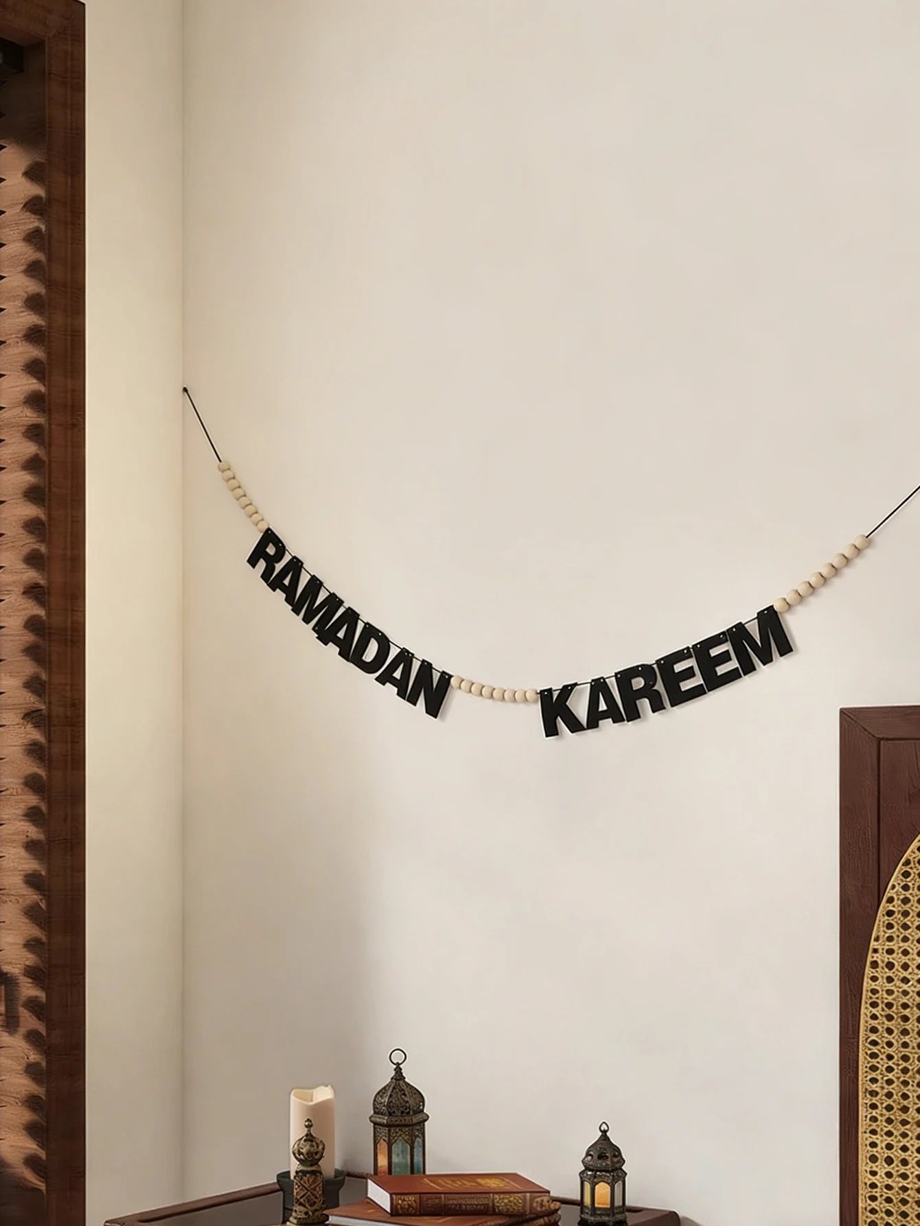 Ramadan Kareem Mubarak Banner Decor Black Felt Letters Garland with Wooden Beads Islamic Eid Festival Wall Hanging Ornament Gift