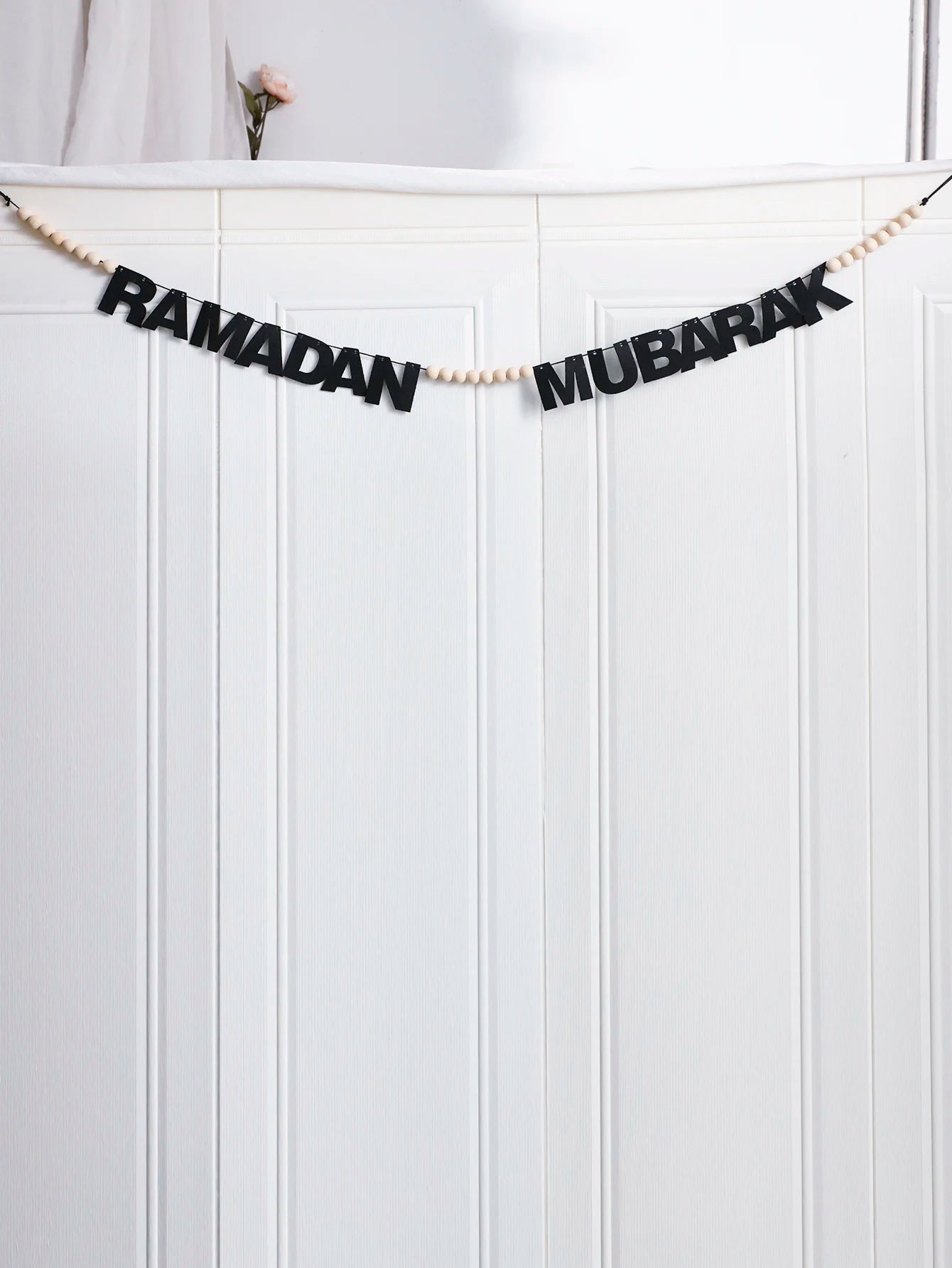 Ramadan Kareem Mubarak Banner Decor Black Felt Letters Garland with Wooden Beads Islamic Eid Festival Wall Hanging Ornament Gift