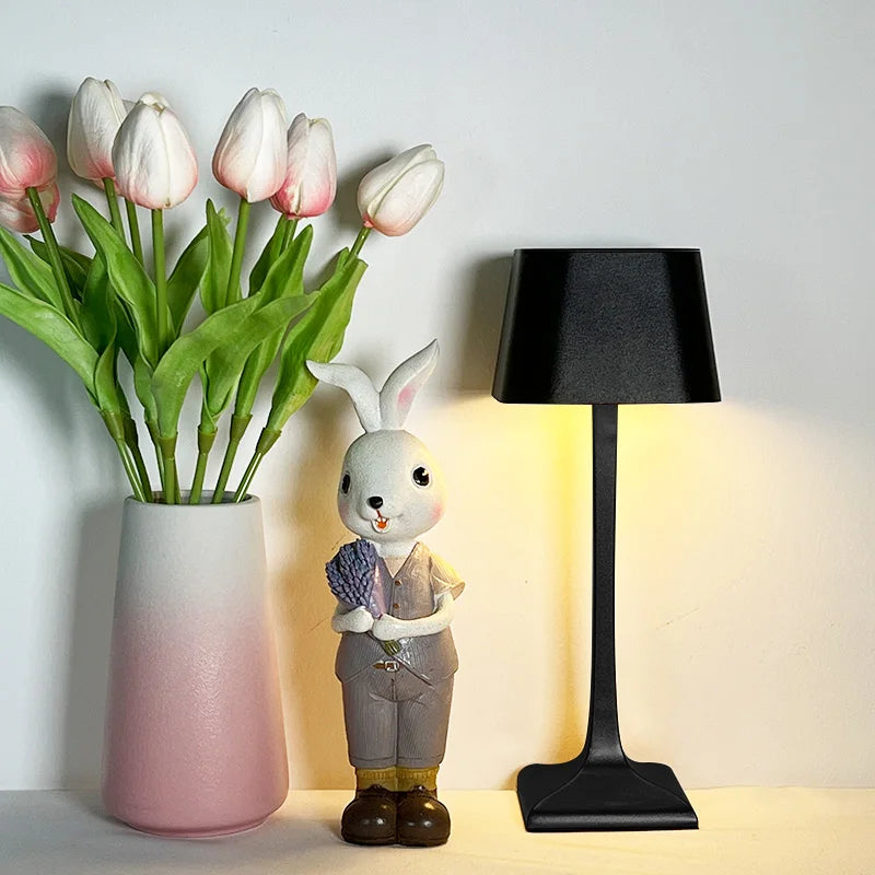 Home and hotel decoration Nordic luxury wireless dimmable portable rechargeable table lamp in gold and black