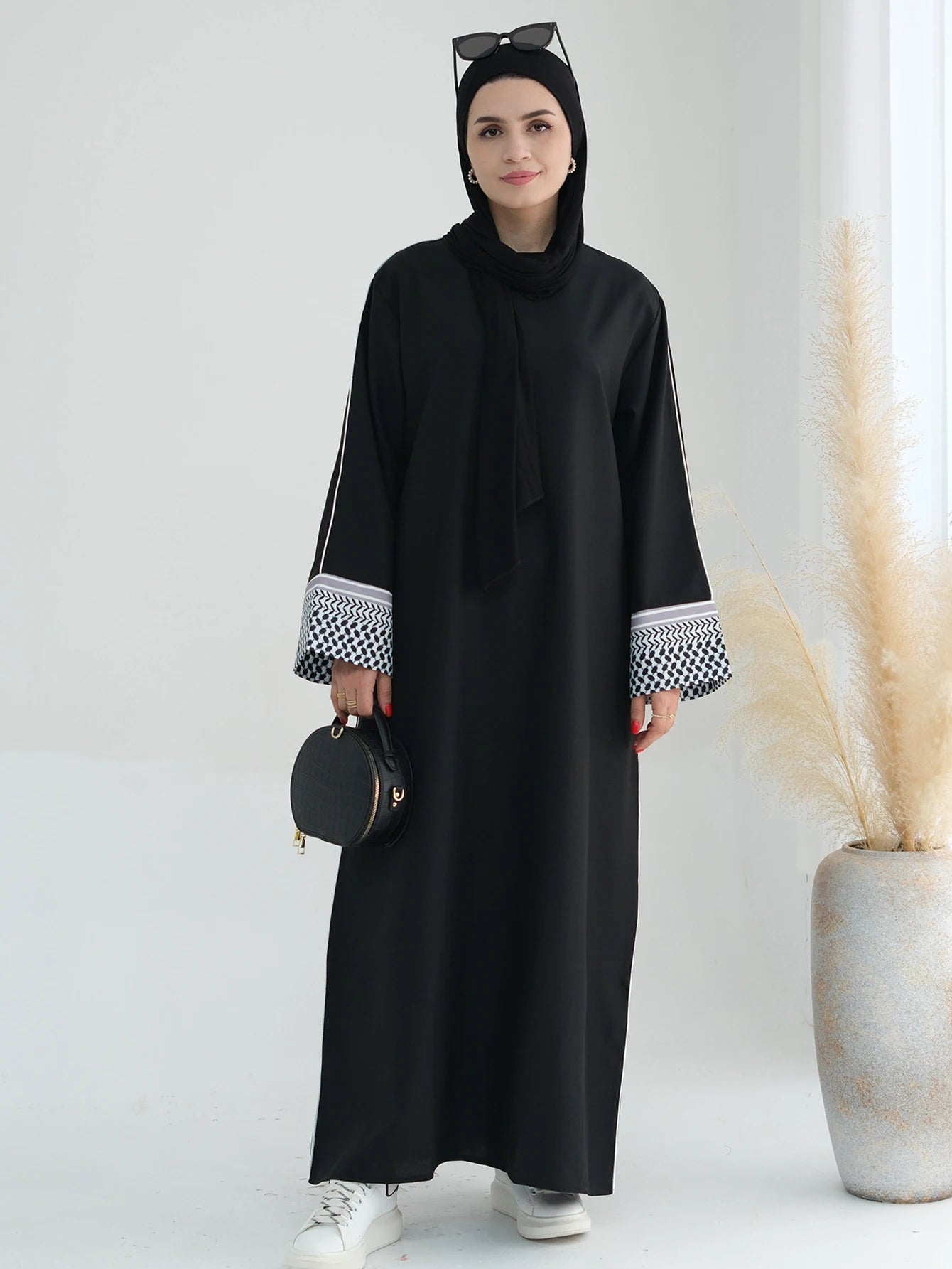 2025 Elegant Muslim Abaya Cardigan – Dubai Luxury Eid Kaftan for Women