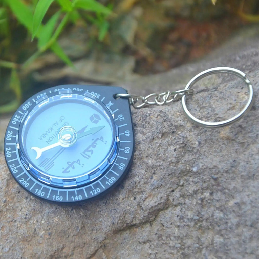 Multi-Functional Travel Compass Keychain with Qibla Direction for Prayer, Outdoor Adventure Tool for Mountaineering Backpacking