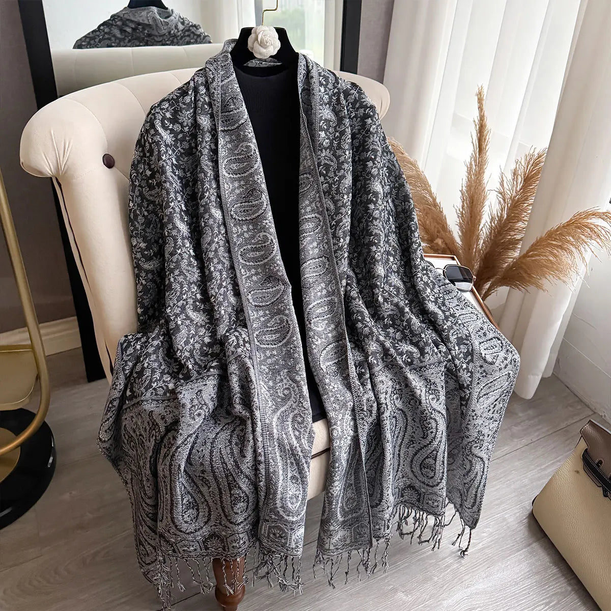 Large Size Pashmina Shawl Tassel Paisley Small flowers Element Scraf Casual Outdoor Wear Muslim Headscarf Elegant Wrap for Women