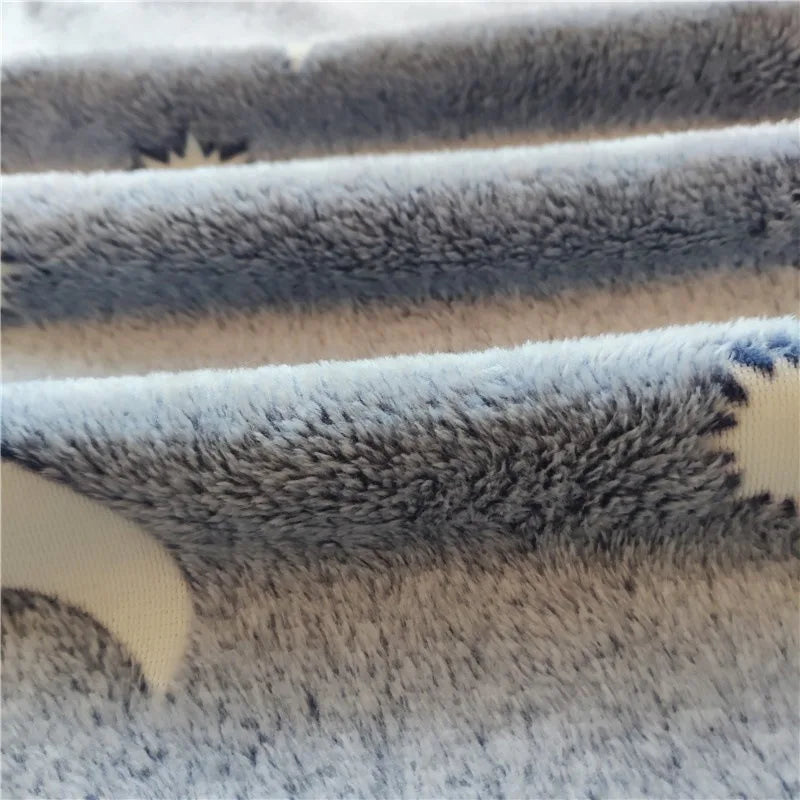 Magical Luminous Flannel Throw Blankets Night Fluorescent Fluffy Kids Blanket Star Moon Warm Sofa Bedspread Nap Leisure Covering