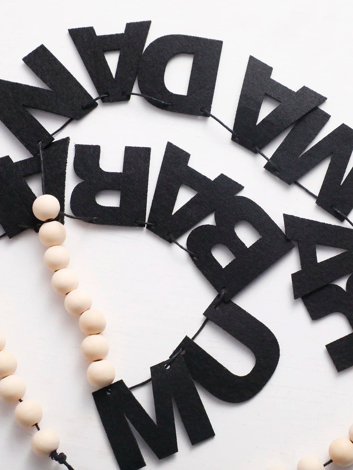 Ramadan Kareem Mubarak Banner Decor Black Felt Letters Garland with Wooden Beads Islamic Eid Festival Wall Hanging Ornament Gift