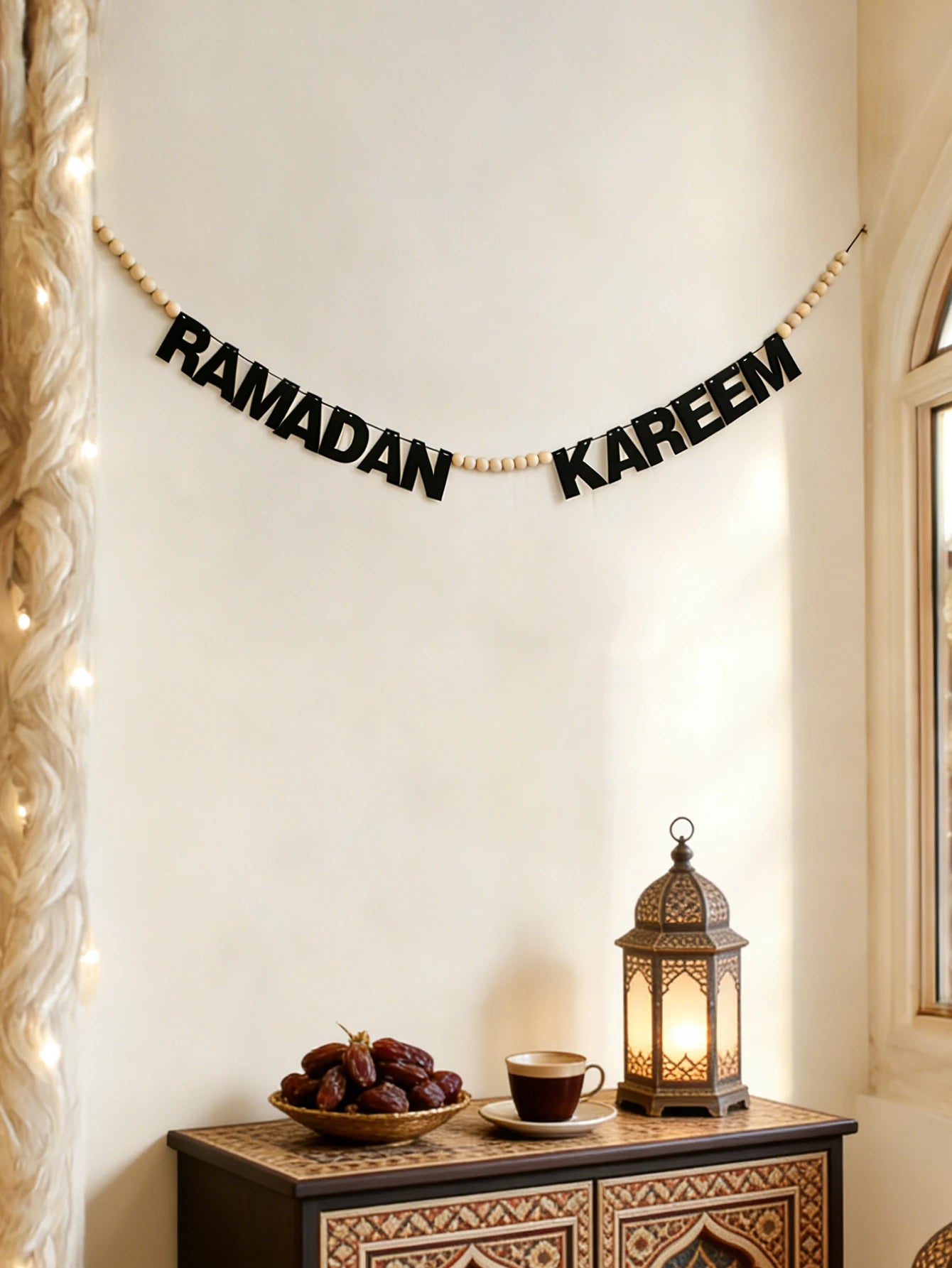 Ramadan Kareem Mubarak Banner Decor Black Felt Letters Garland with Wooden Beads Islamic Eid Festival Wall Hanging Ornament Gift