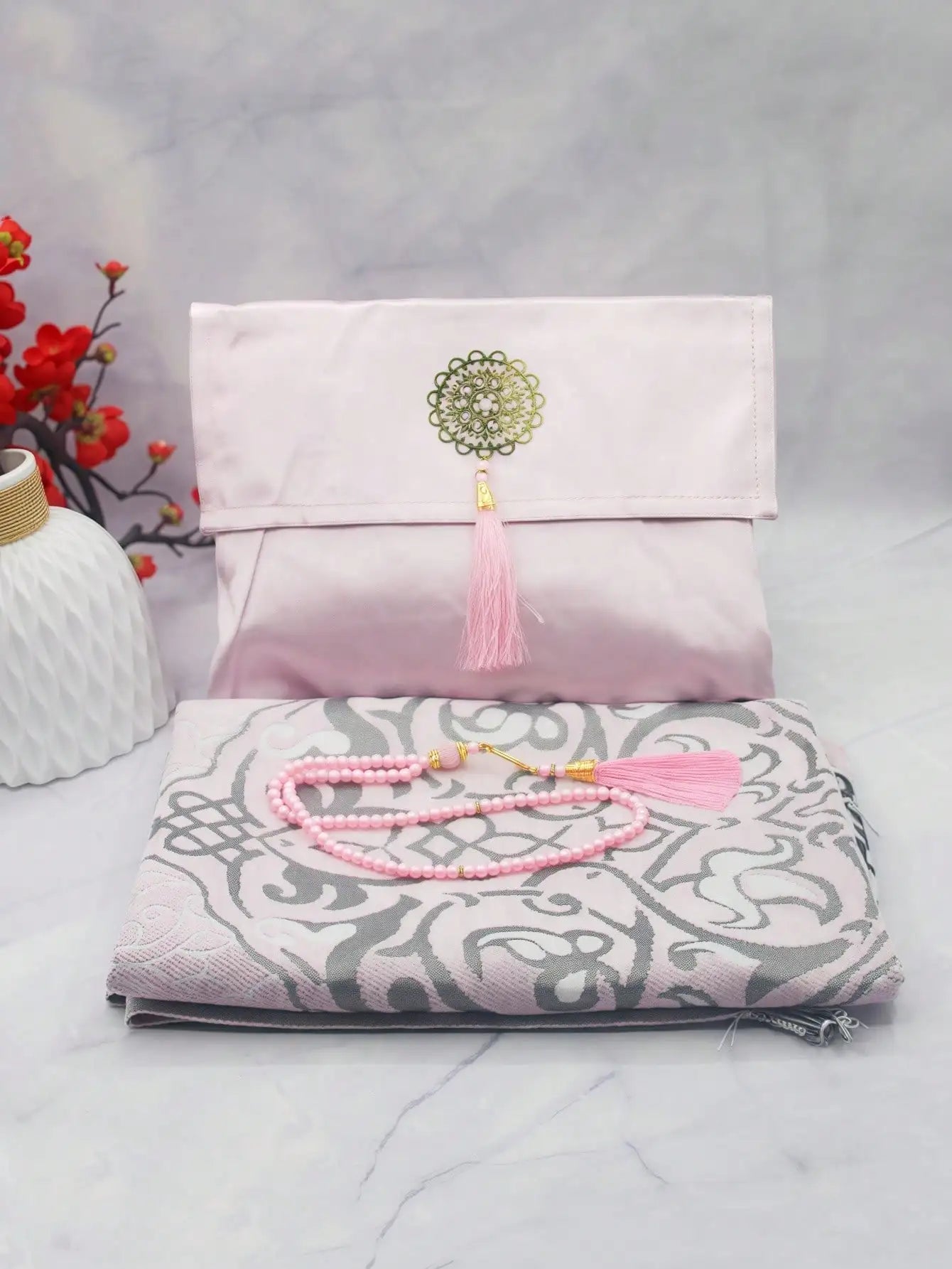 Muslim Prayer Rug and Prayer Beads with Bag Janamaz Soft Sajadah Islamic Gifts Set Portable Prayers Carpet Mat Taffeta Fabric