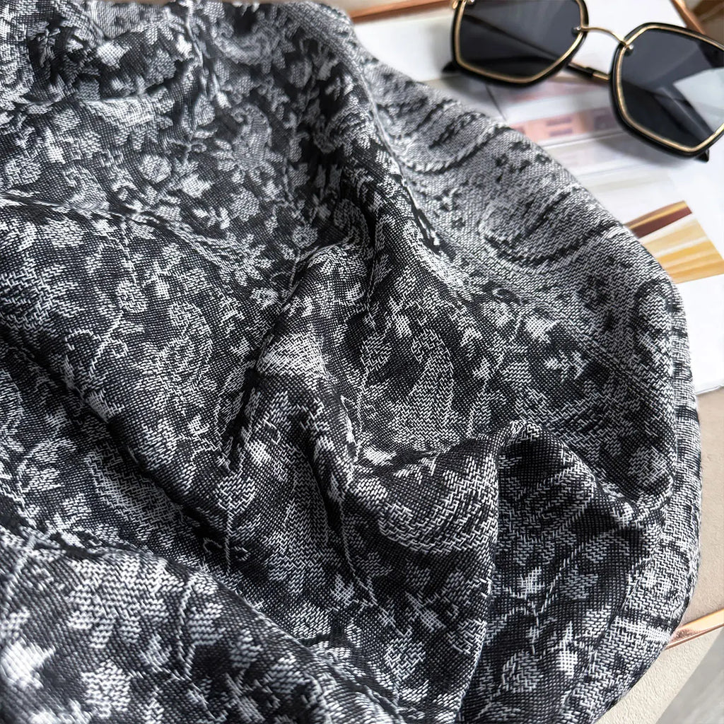 Large Size Pashmina Shawl Tassel Paisley Small flowers Element Scraf Casual Outdoor Wear Muslim Headscarf Elegant Wrap for Women