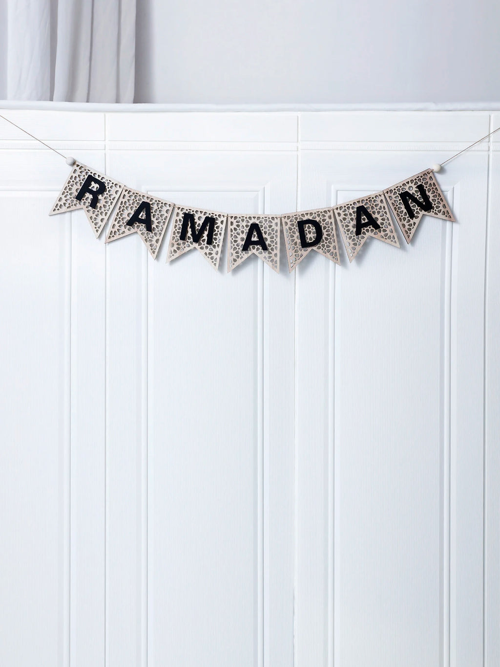 1Pc Wooden Ramadan Muslim Decor Banner Pull Flag Ramadan Kareem Hanging Ornaments Wooden Ornaments Eid Mubarak Happy Gift