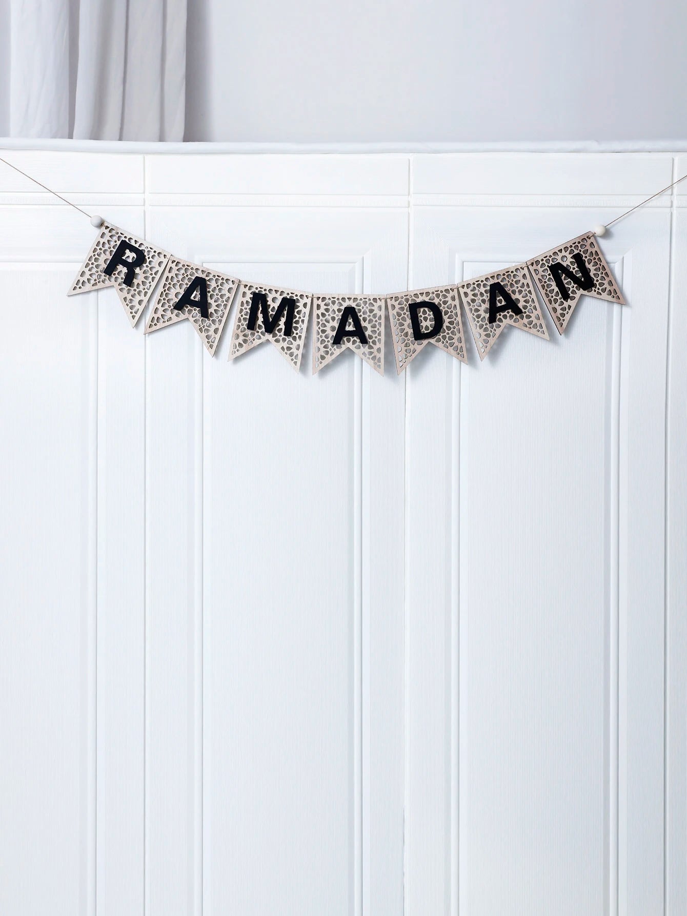 1Pc Wooden Ramadan Muslim Decor Banner Pull Flag Ramadan Kareem Hanging Ornaments Wooden Ornaments Eid Mubarak Happy Gift