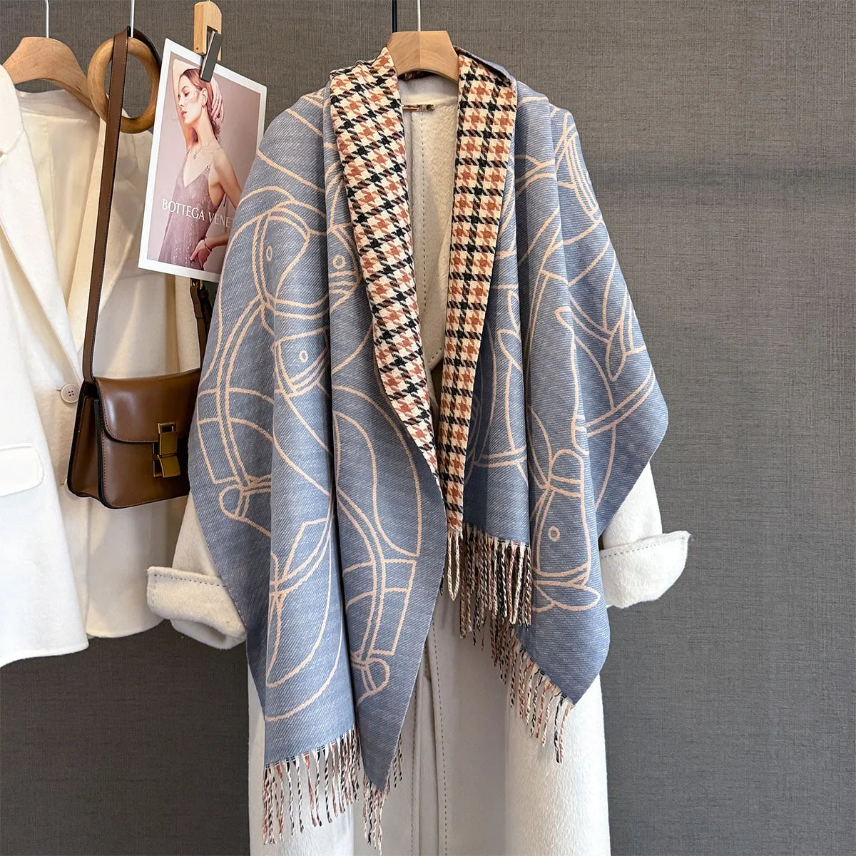 Long Soft Double Sided Jacquard Scarf Women Winter Warm Thickened Shawl Wrap with Fringe for Outdoor Activities Scarves Hijab