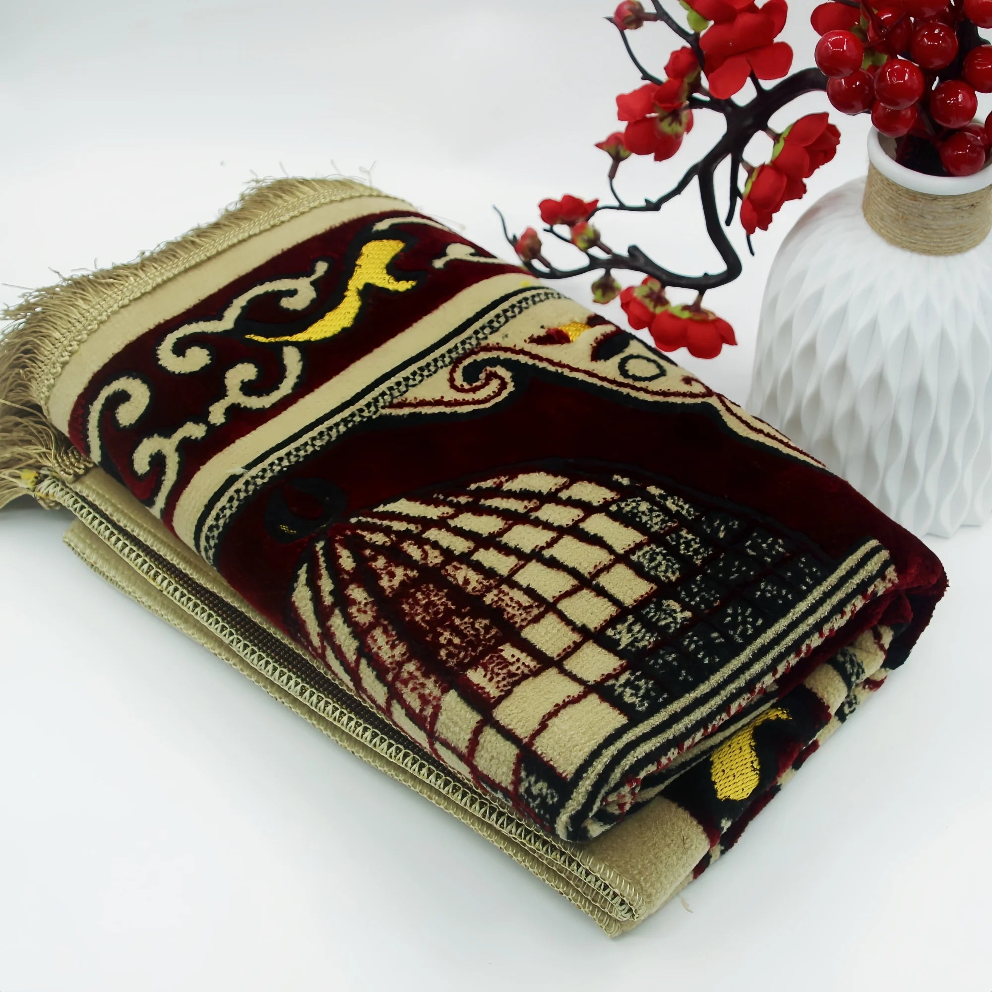 Islamic Velvet Plush Prayer Rug - Thick & Soft Muslim Prayer Mat