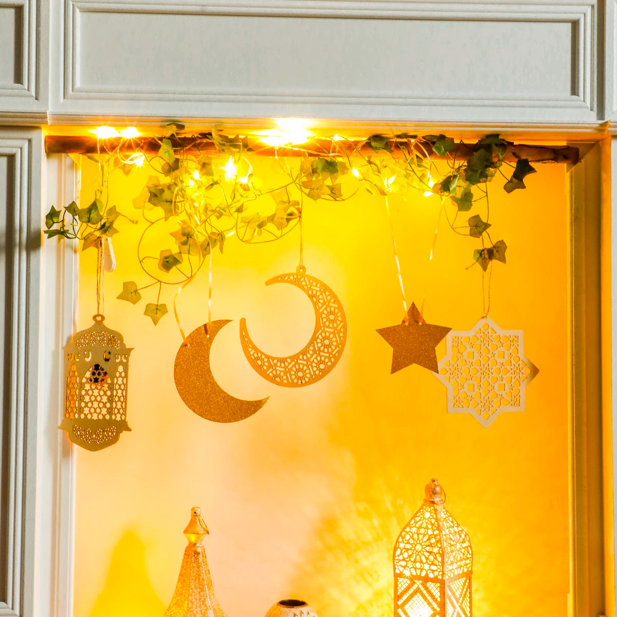 Ramadan Doorway Decor Golden Moon Star Lantern Hanging Ornaments with LED String Islamic Eid Festival Home Entrance Party Gifts