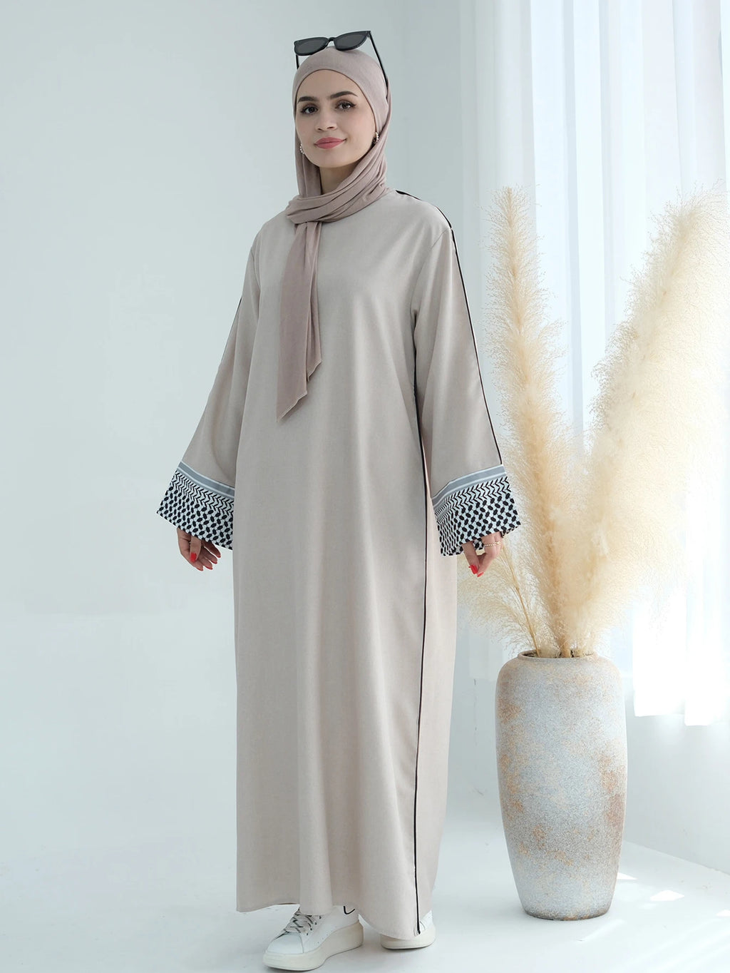 2025 Elegant Muslim Abaya Cardigan – Dubai Luxury Eid Kaftan for Women
