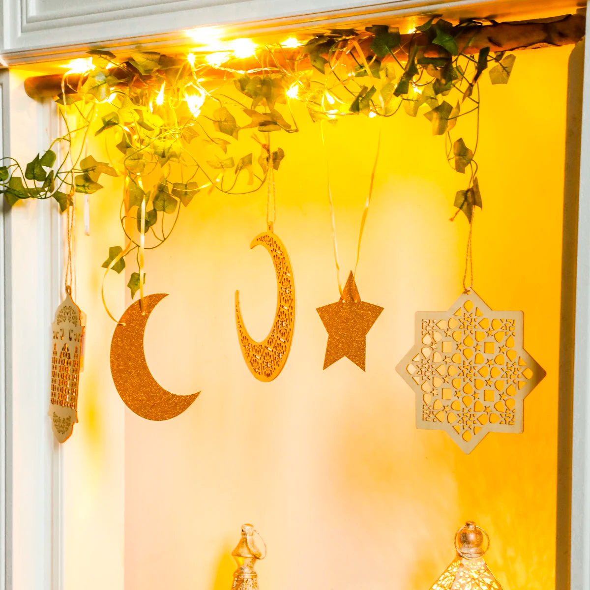 Ramadan Doorway Decor Golden Moon Star Lantern Hanging Ornaments with LED String Islamic Eid Festival Home Entrance Party Gifts