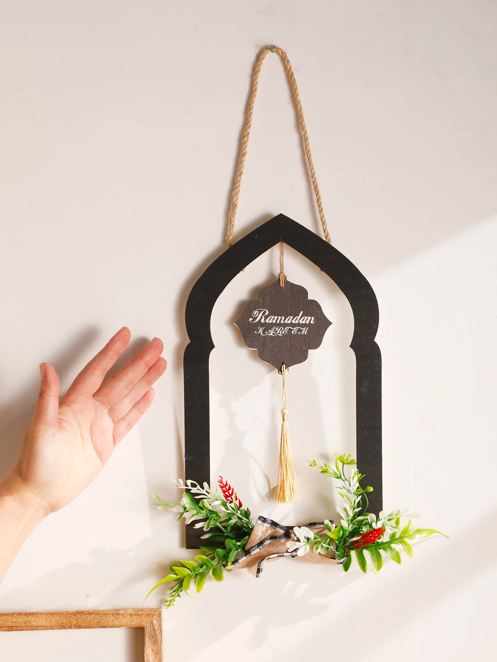 Ramadan Wooden Wall Hanging Decor Islamic Arch Design with Floral & Tassel Festive Home & Wall Decoration for Ramadan & Eid Gift