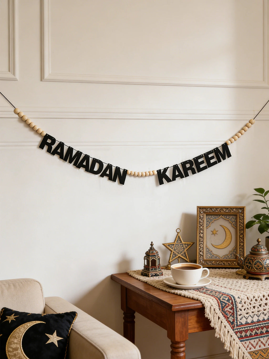 Ramadan Kareem Mubarak Banner Decor Black Felt Letters Garland with Wooden Beads Islamic Eid Festival Wall Hanging Ornament Gift