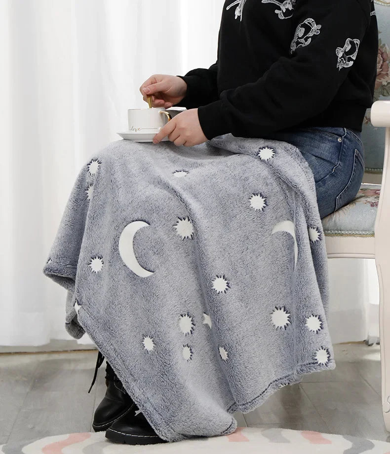Magical Luminous Flannel Throw Blankets Night Fluorescent Fluffy Kids Blanket Star Moon Warm Sofa Bedspread Nap Leisure Covering