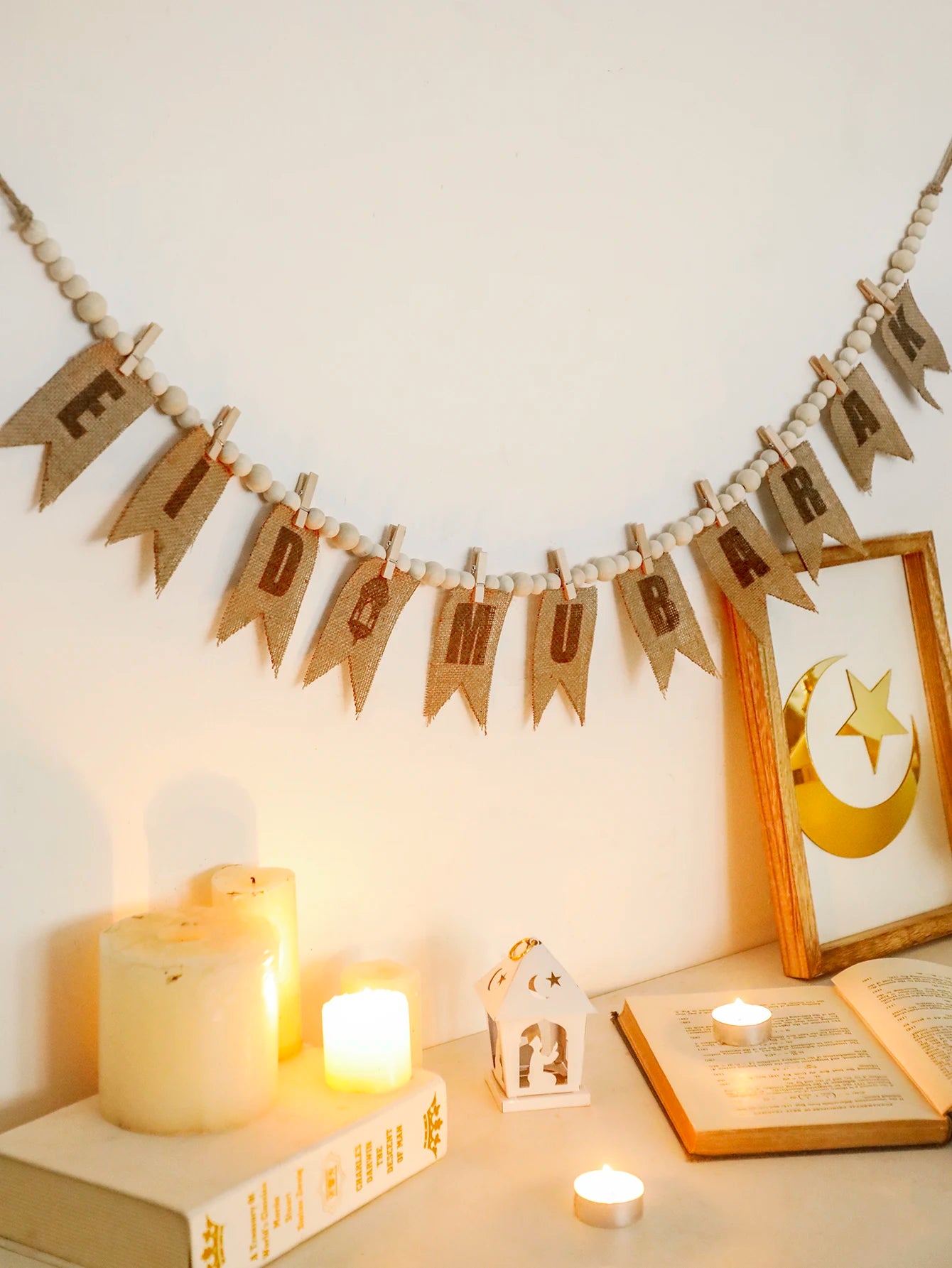 Eid Mubarak Burlap Banner Garland Wooden Bead Clothespin Hanging Ornaments for Muslim Festival Home Party Wall Window Decor Gift